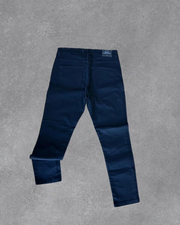 Jeans - Image 2
