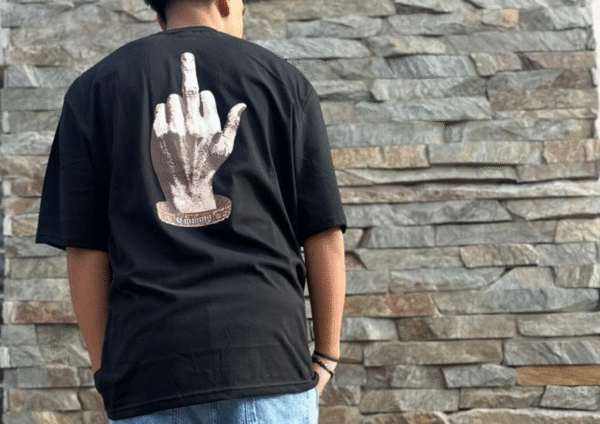 Remera CMMNTY - Image 2